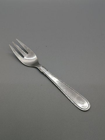 Elite silver cutlery cake fork made of three-tower 
silver