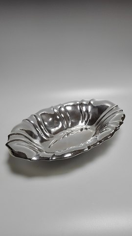 Tableware made of hammered silver 830s