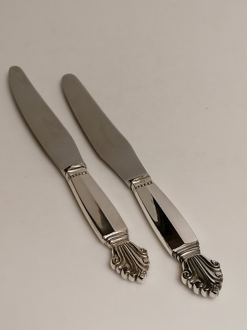 Georg Jensen Dronning middagskniv af sterlingsølv 
længde 25cm.