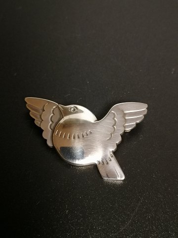 Georg Jensen sterling silver brooch with dove. Nr. 
320